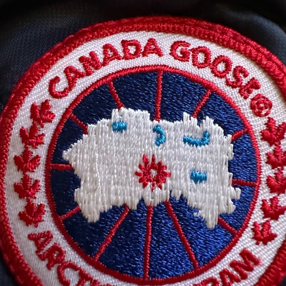 Canada Goose Parka - Picture 3 of 9